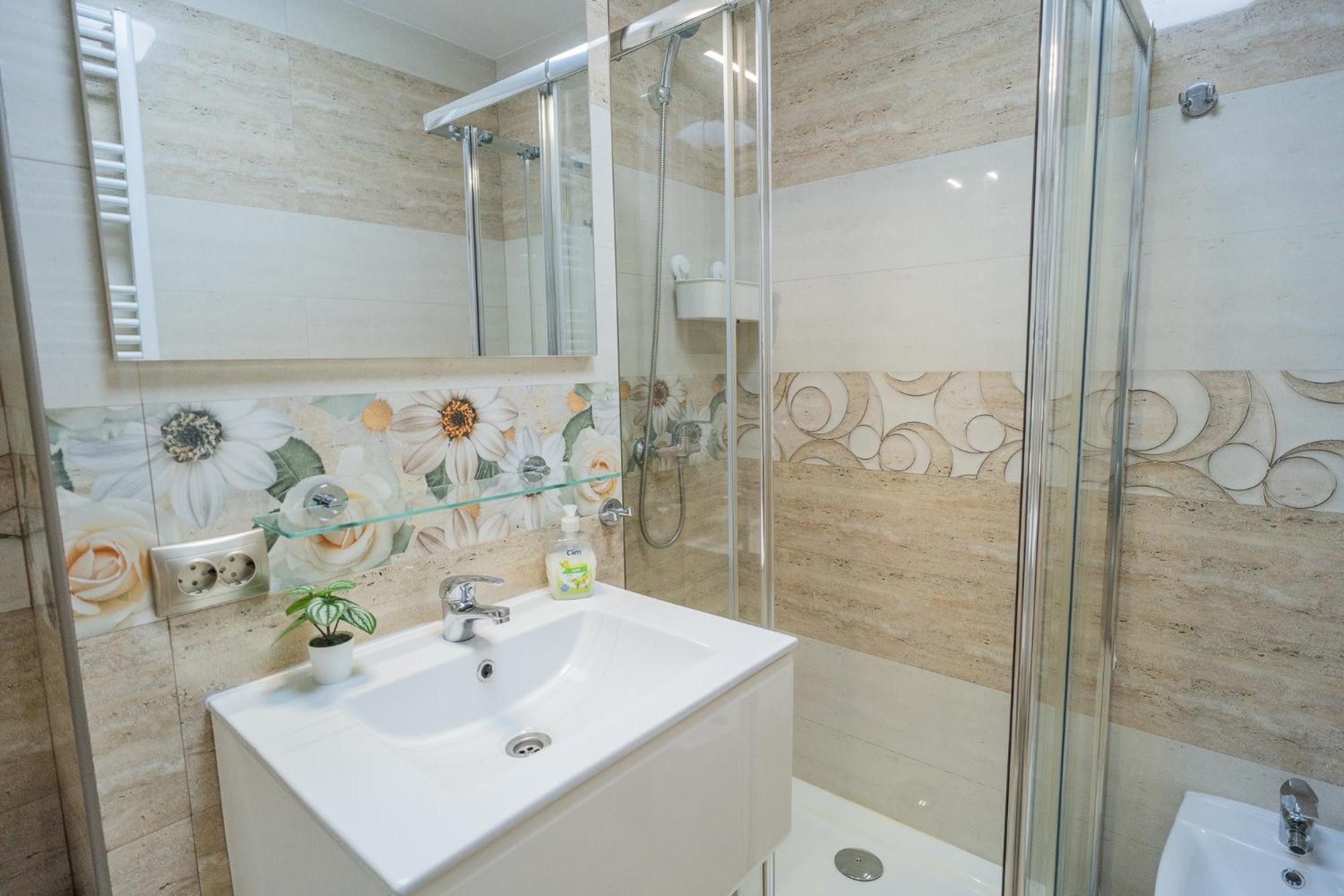 Luxury 2Br On Decebal Avenue Leilighet Bucureşti Eksteriør bilde